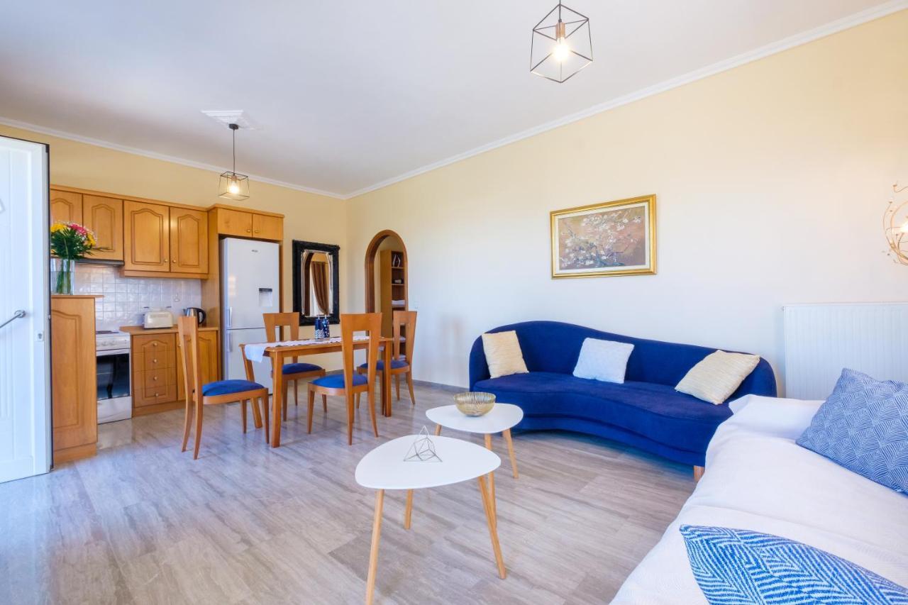 Almyros Aktis Mountain And Sea Apartment Kalamata Exterior foto
