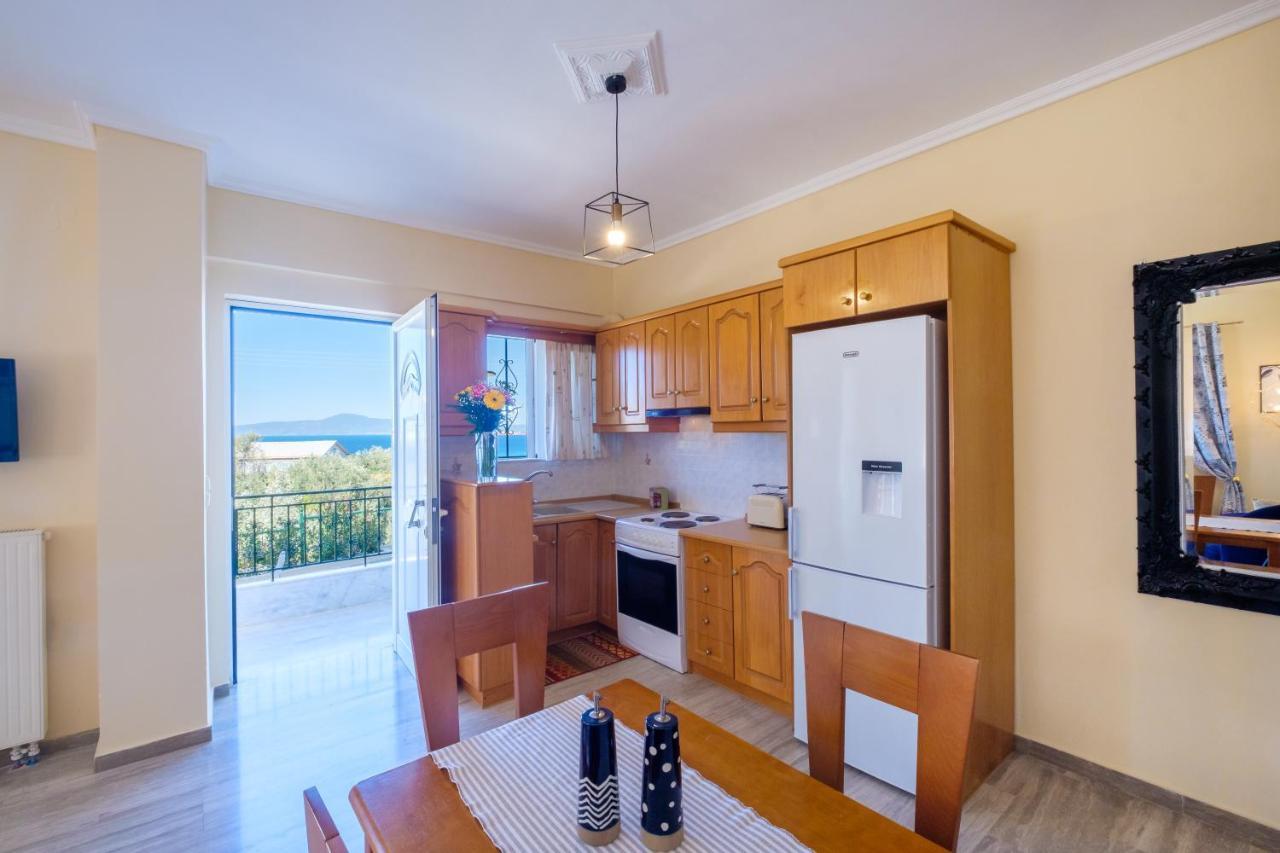 Almyros Aktis Mountain And Sea Apartment Kalamata Exterior foto